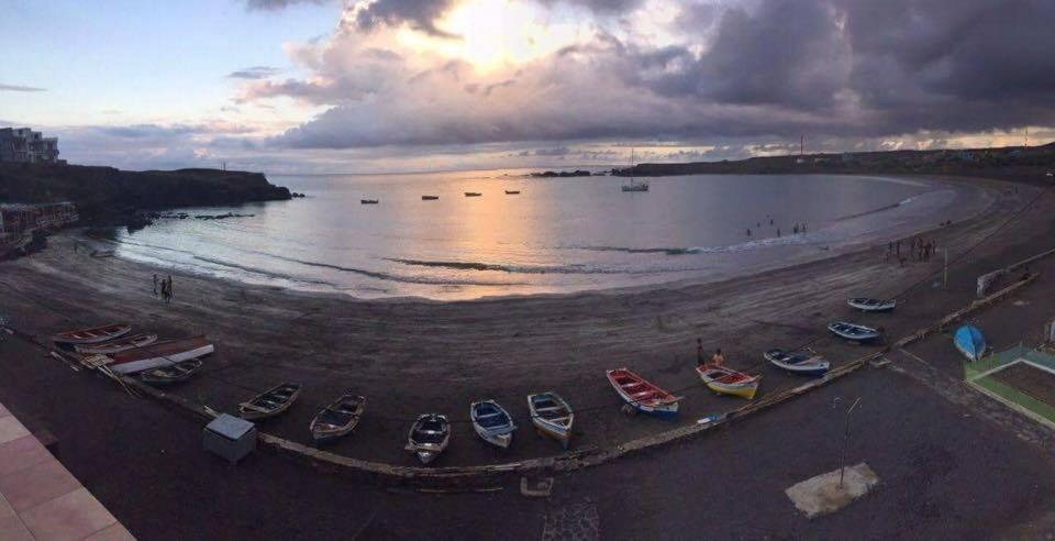 Suite Big Lanche Praia Baixo ภายนอก รูปภาพ